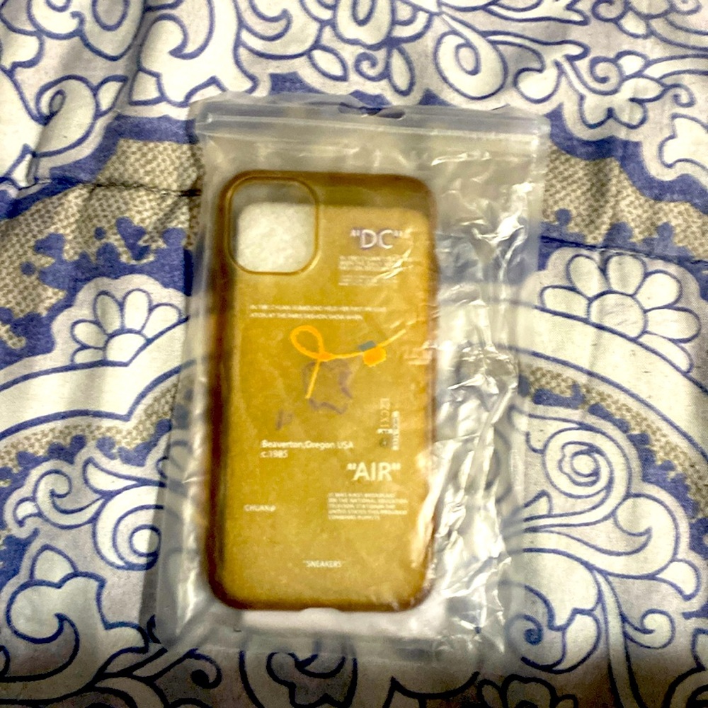 Off white case